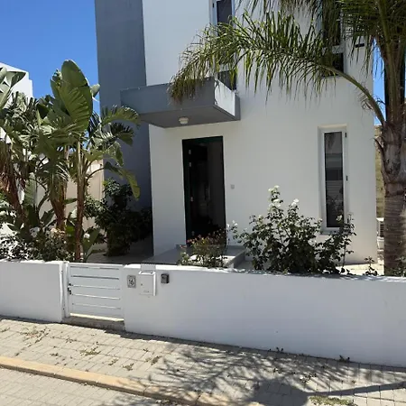 With Private Pool And Bbq Perivolia